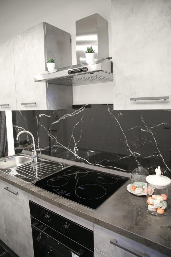 The Marble House Apartment Bari Exterior foto